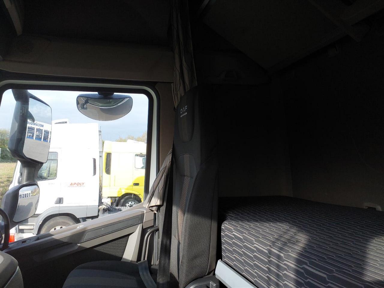 DAF XFn 530 FT 4X2 null