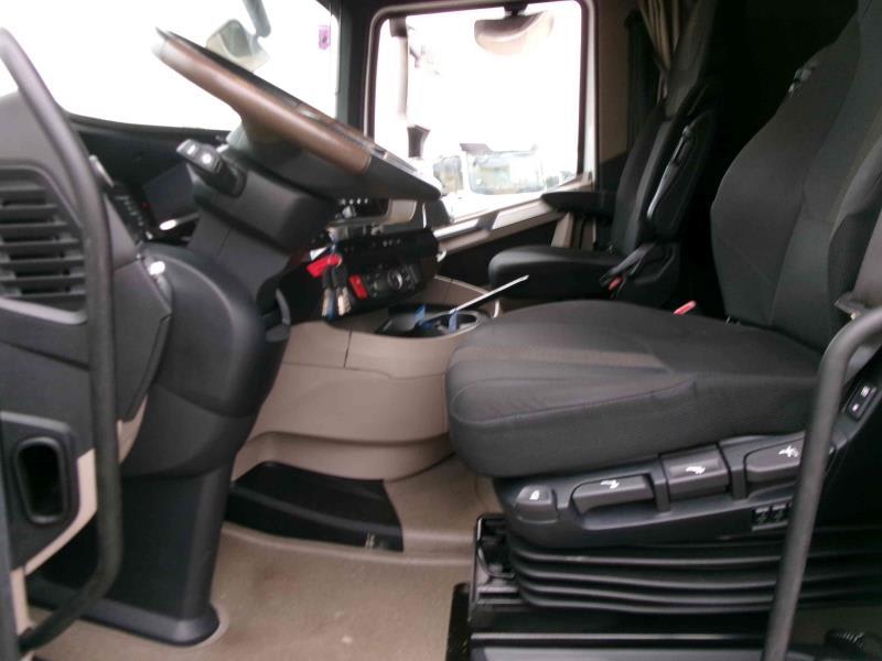 DAF XG+ 530 FT 4X2 LOW DECK null