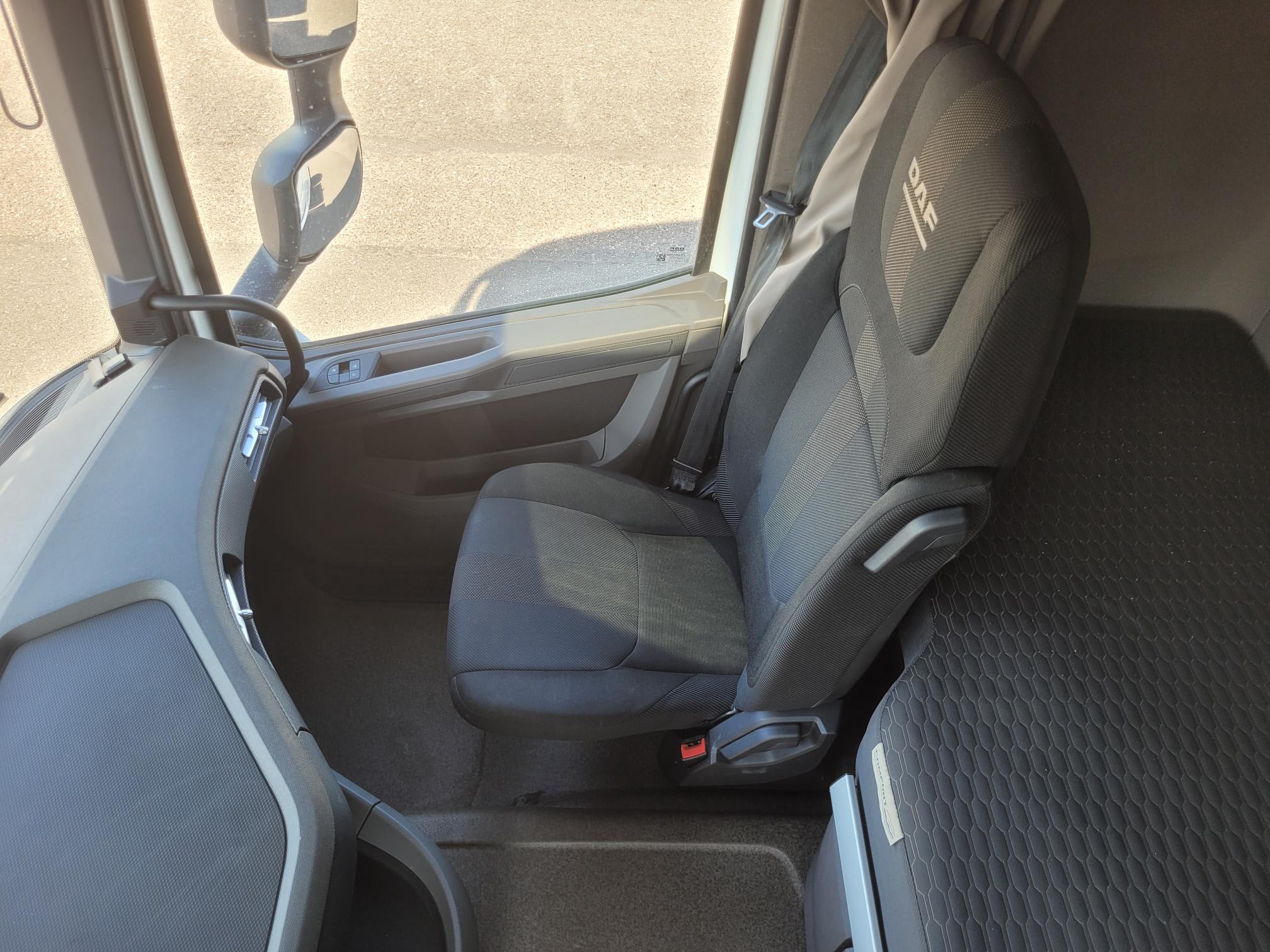 DAF XFn 480 FT 4X2 LOW DECK null