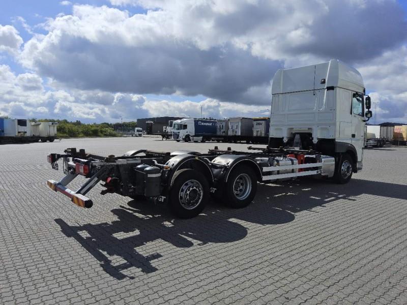 DAF XF 480 FAR 6X2 R null