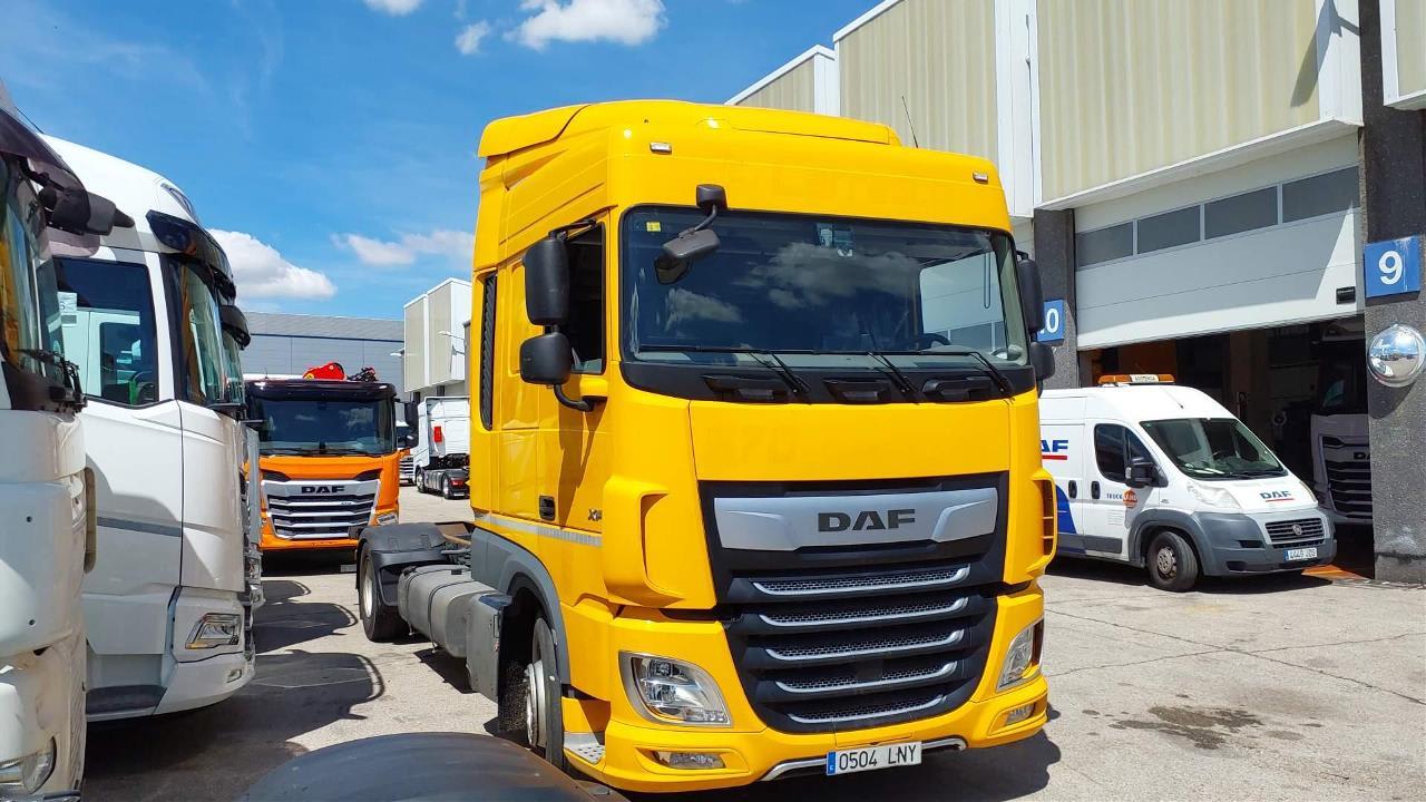DAF XF 480 FA 4X2 LOW DECK null