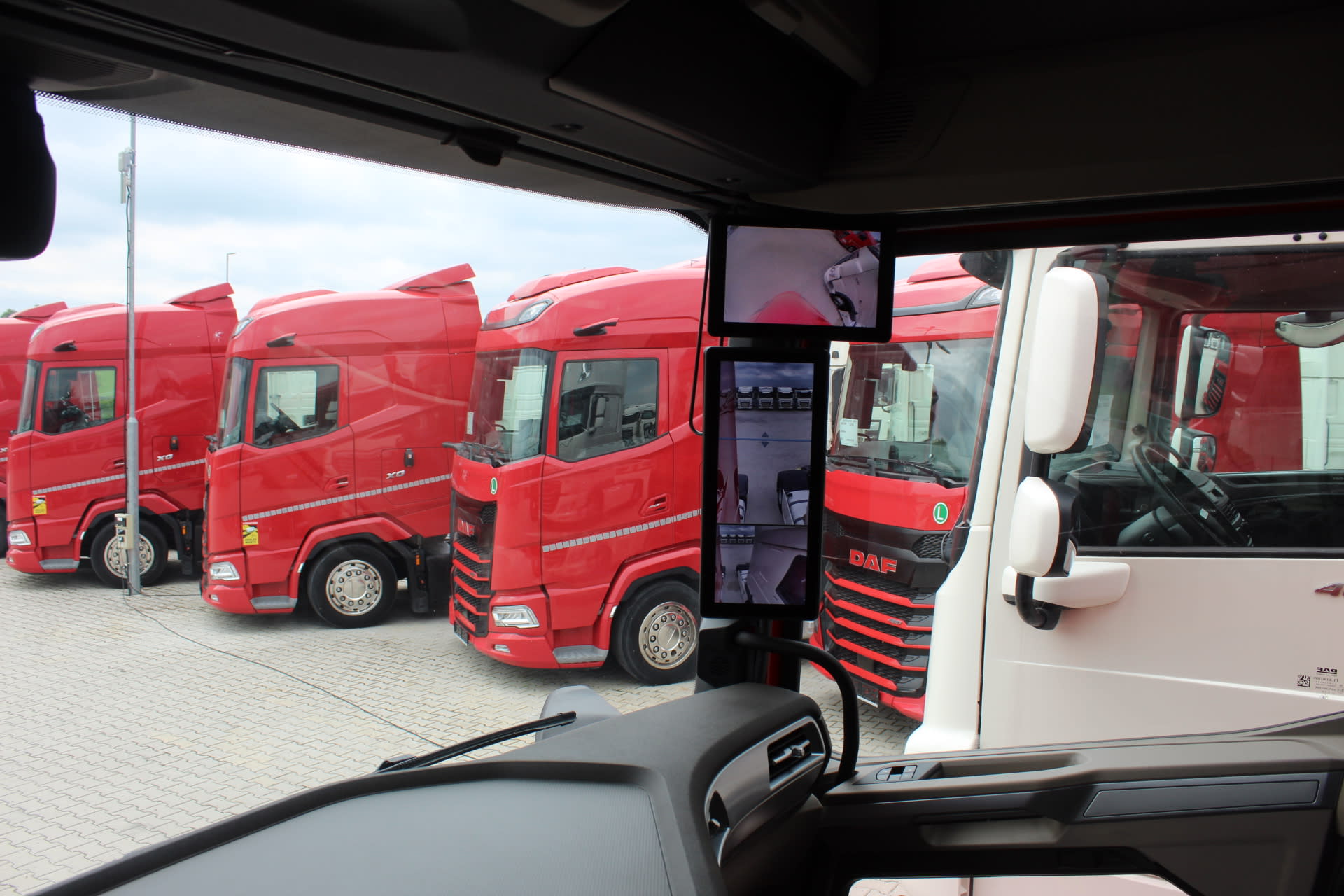 DAF XG 480 FT 4X2 LOW DECK null