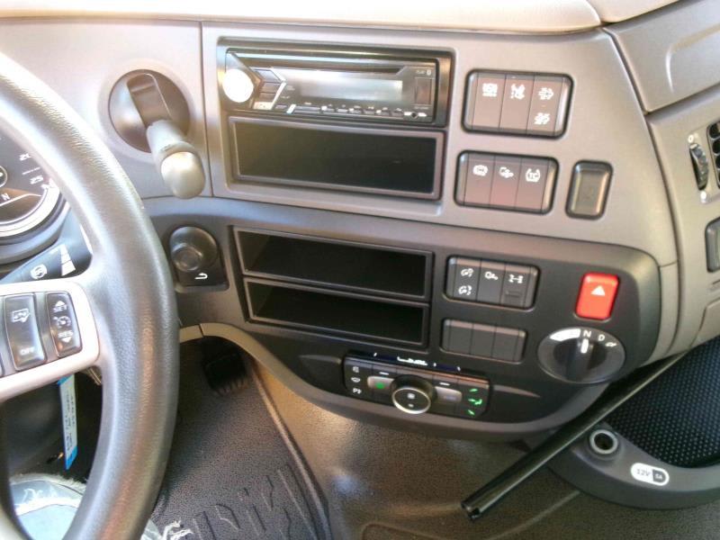 DAF XF 480 FT 4X2 LOW DECK null