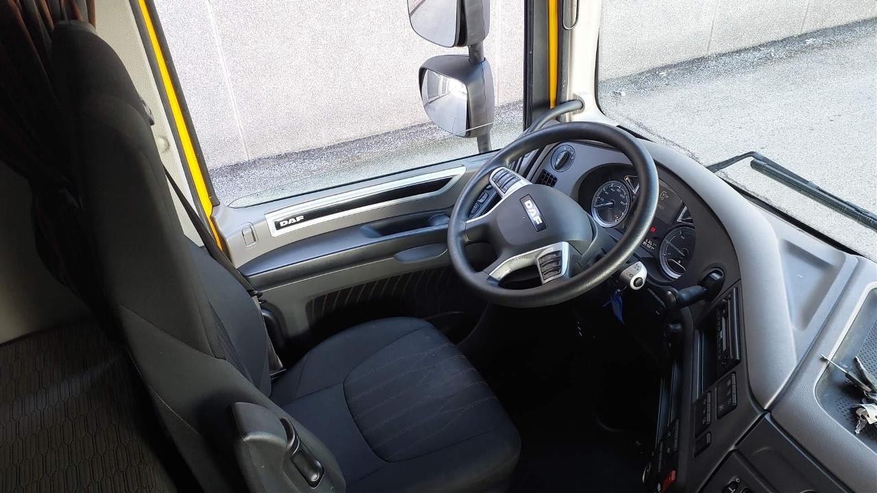 DAF XF 480 FA 4X2 LOW DECK null