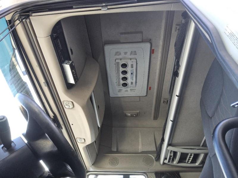 DAF XF 480 FT 4X2 LOW DECK null