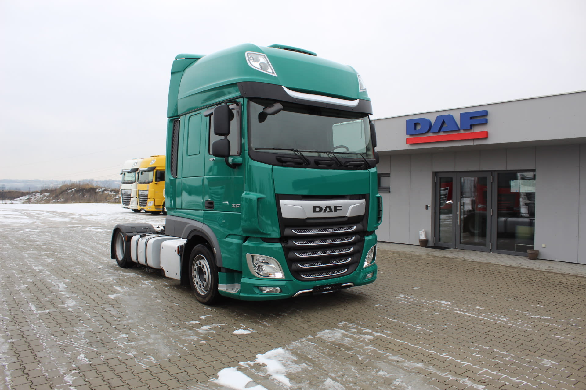 DAF XF 480 FT 4X2 LOW DECK null