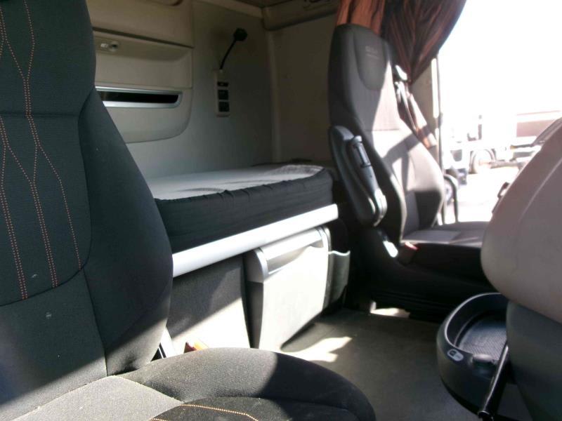 DAF XF 480 FT 4X2 LOW DECK null