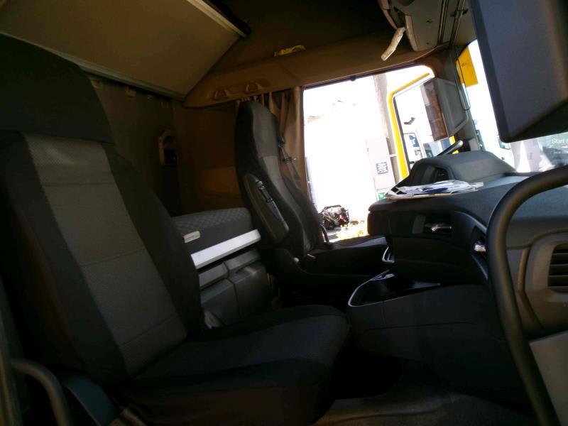 DAF XFn 480 FT 4X2 LOW DECK null