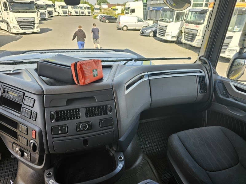 DAF XF 480 FT 4X2 LOW DECK null