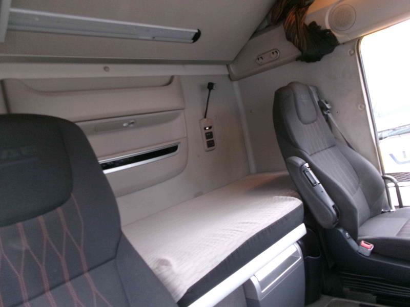 DAF XF 480 FT 4X2 LOW DECK null