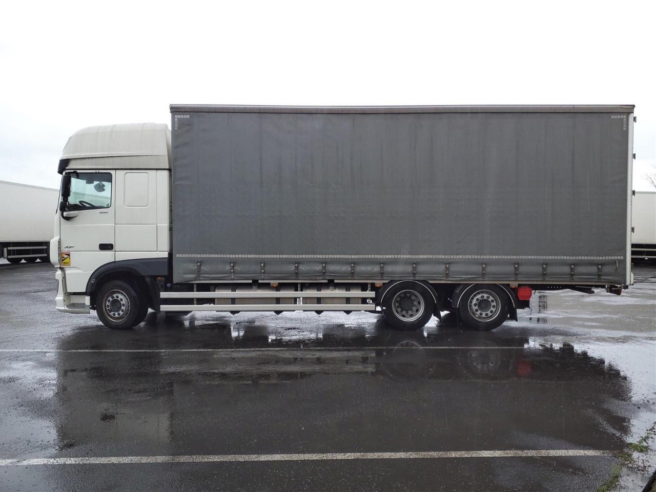 DAF XF 530 FAR 6X2 R null