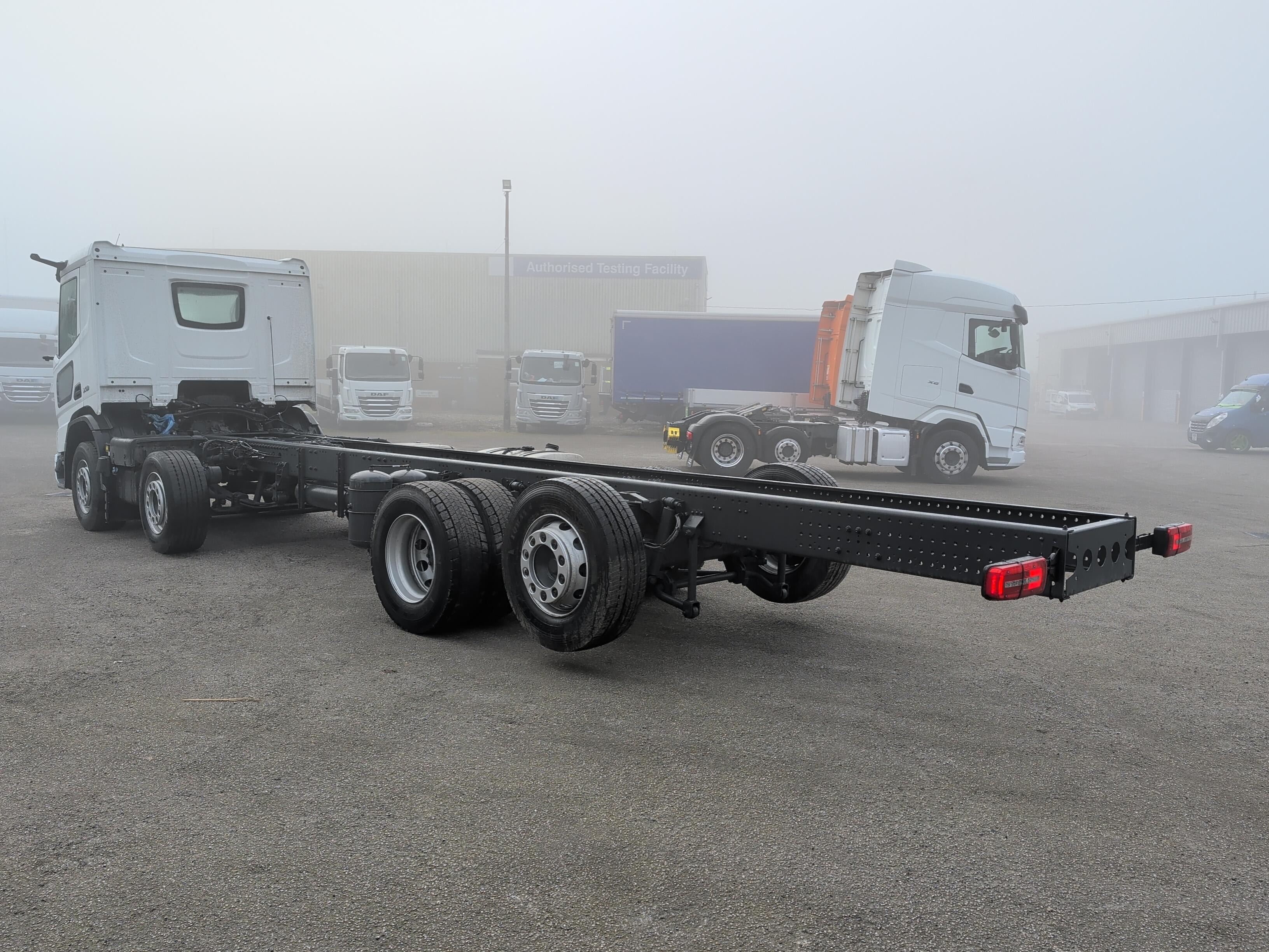 DAF XD 410 FAX 8X2 X 0