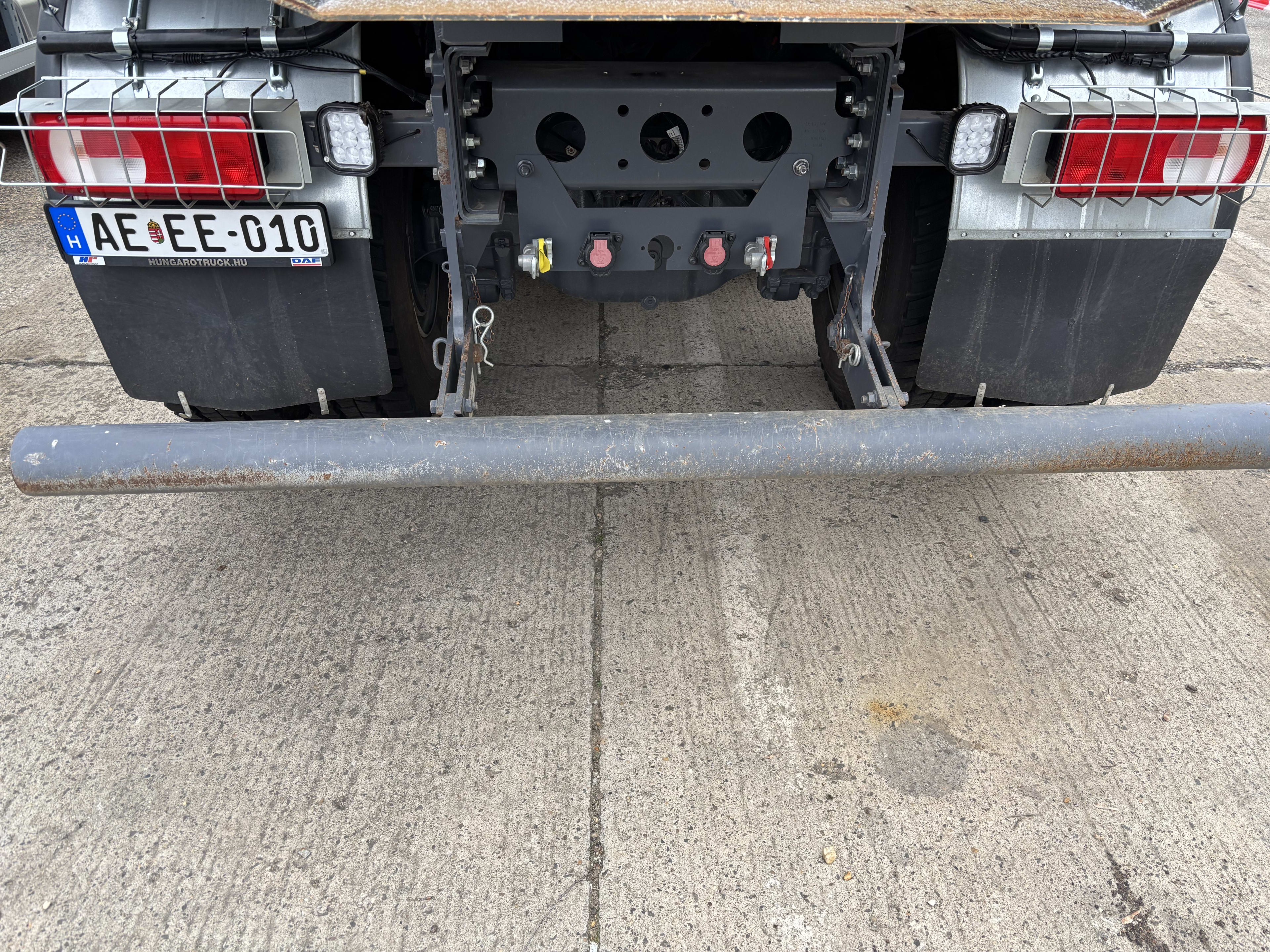 DAF XD 450 FAD 8X4 D 8