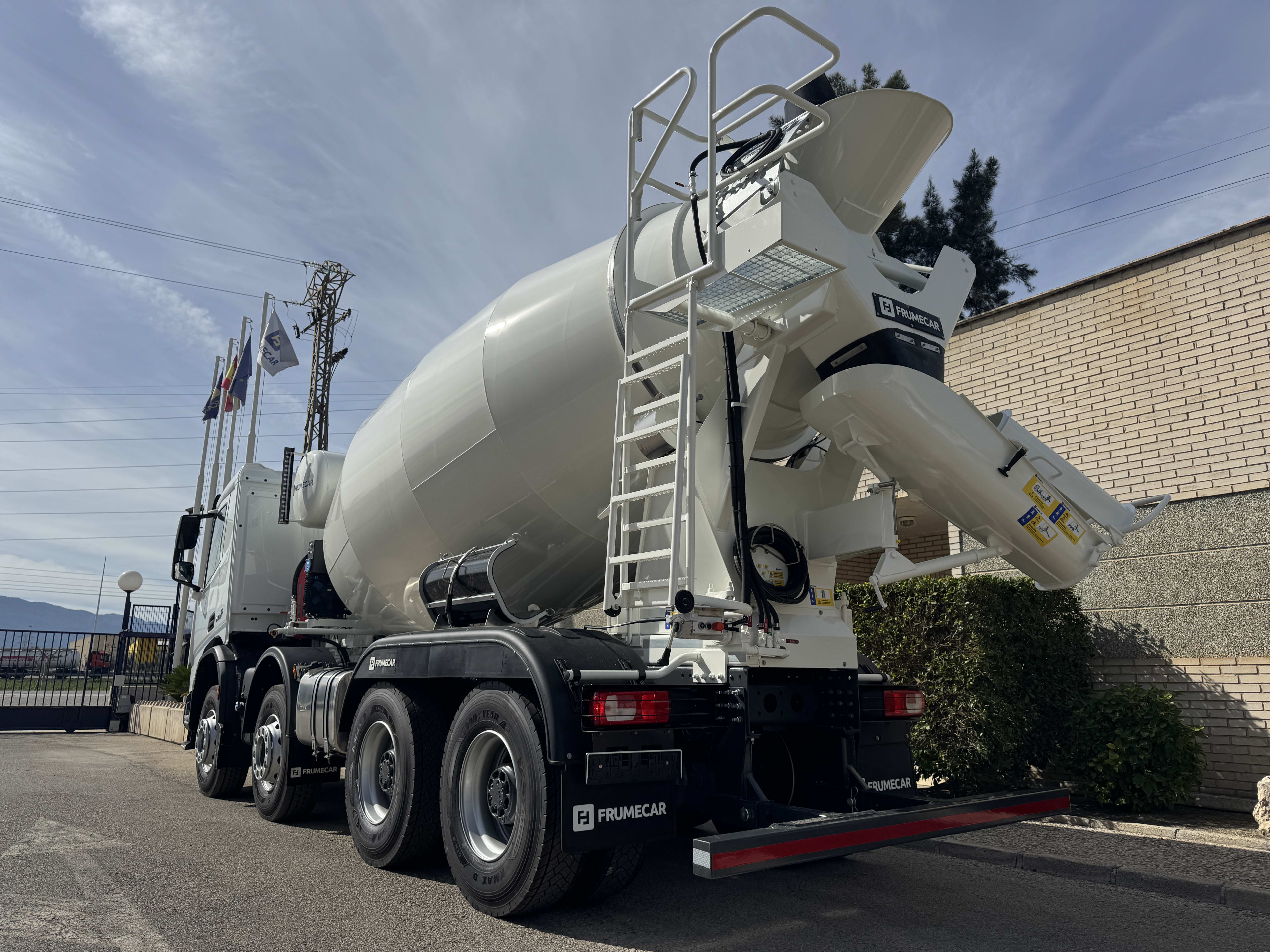 DAF XD 450 FAD 8X4 D 4