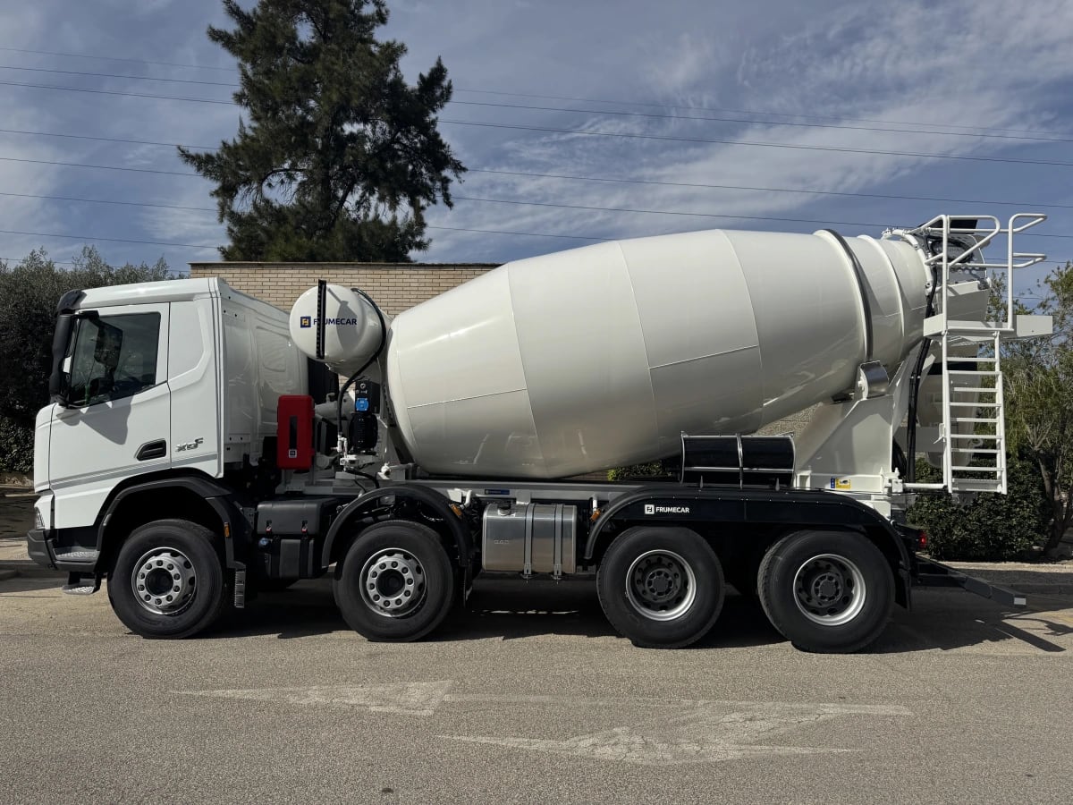 DAF XD 450 FAD 8X4 D 2