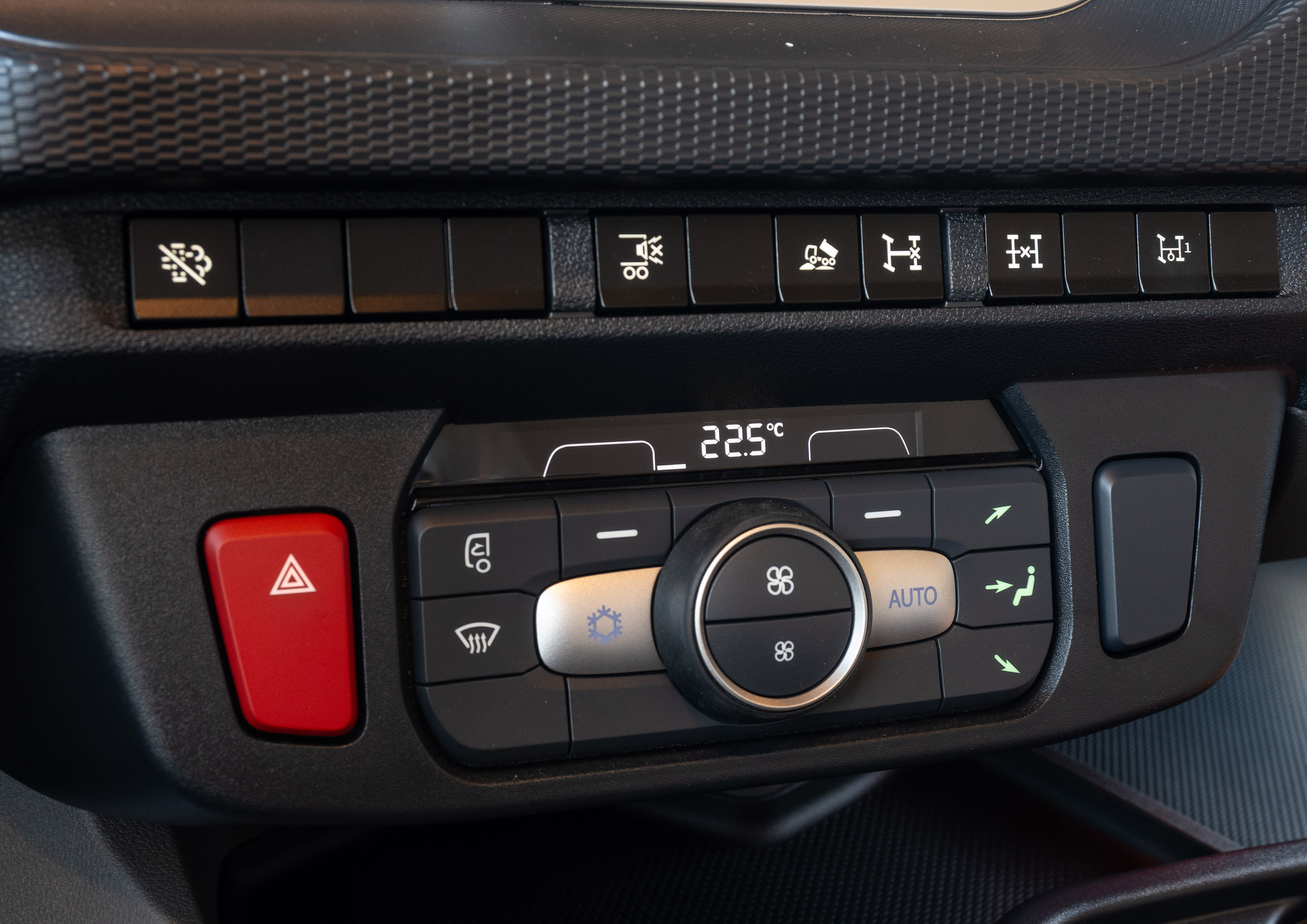 DAF XD 450 FAD 8X4 D 17