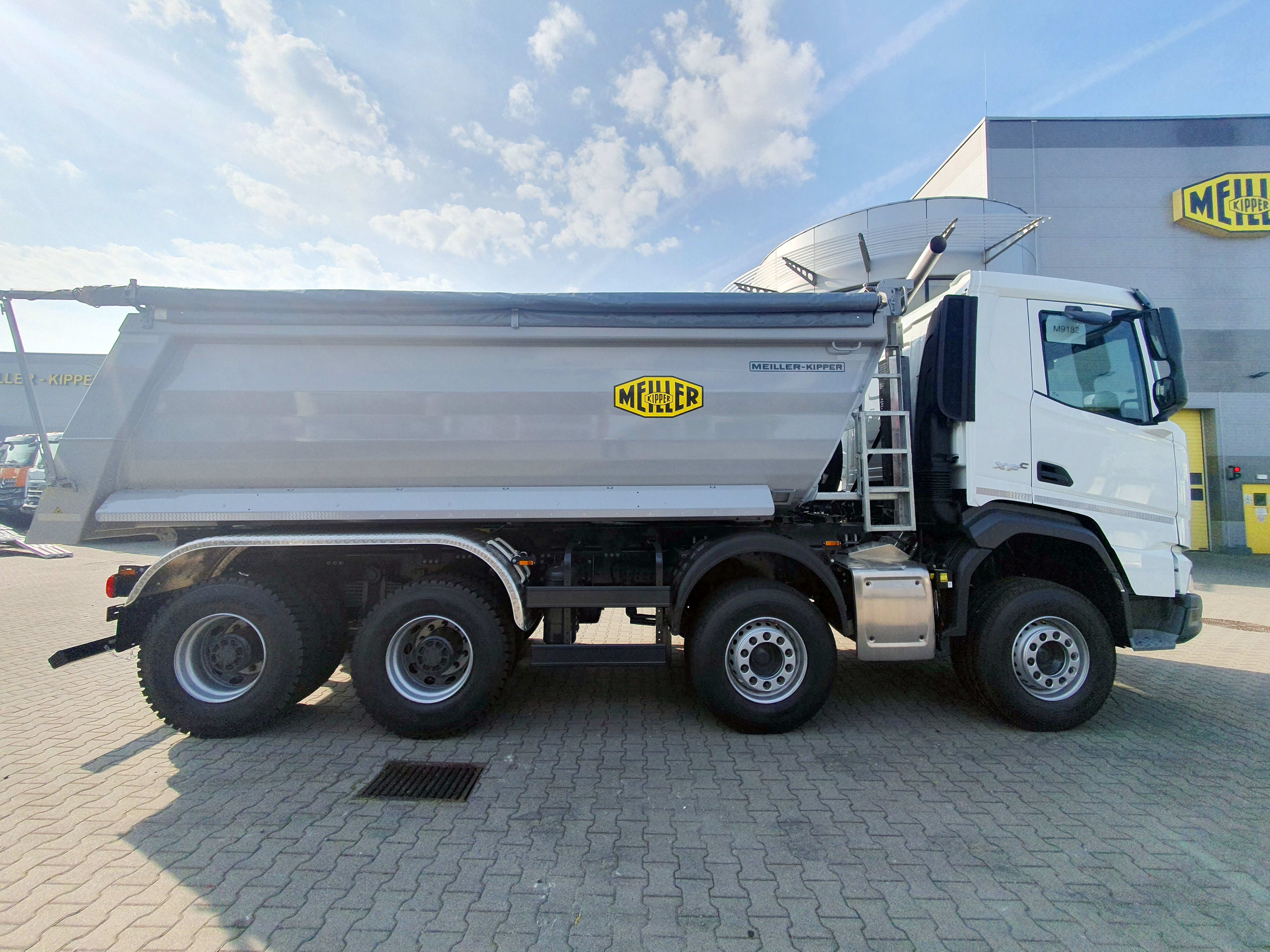 DAF XF 480 FAD 8X4 D 0