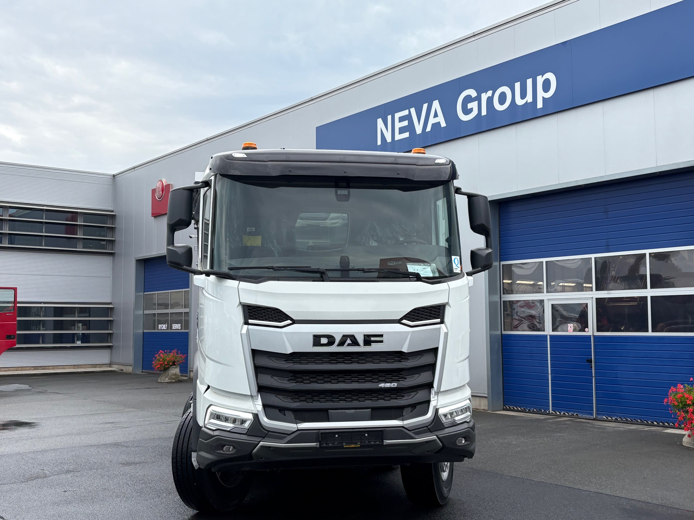 DAF XF 480 FAD 8X4 D 9