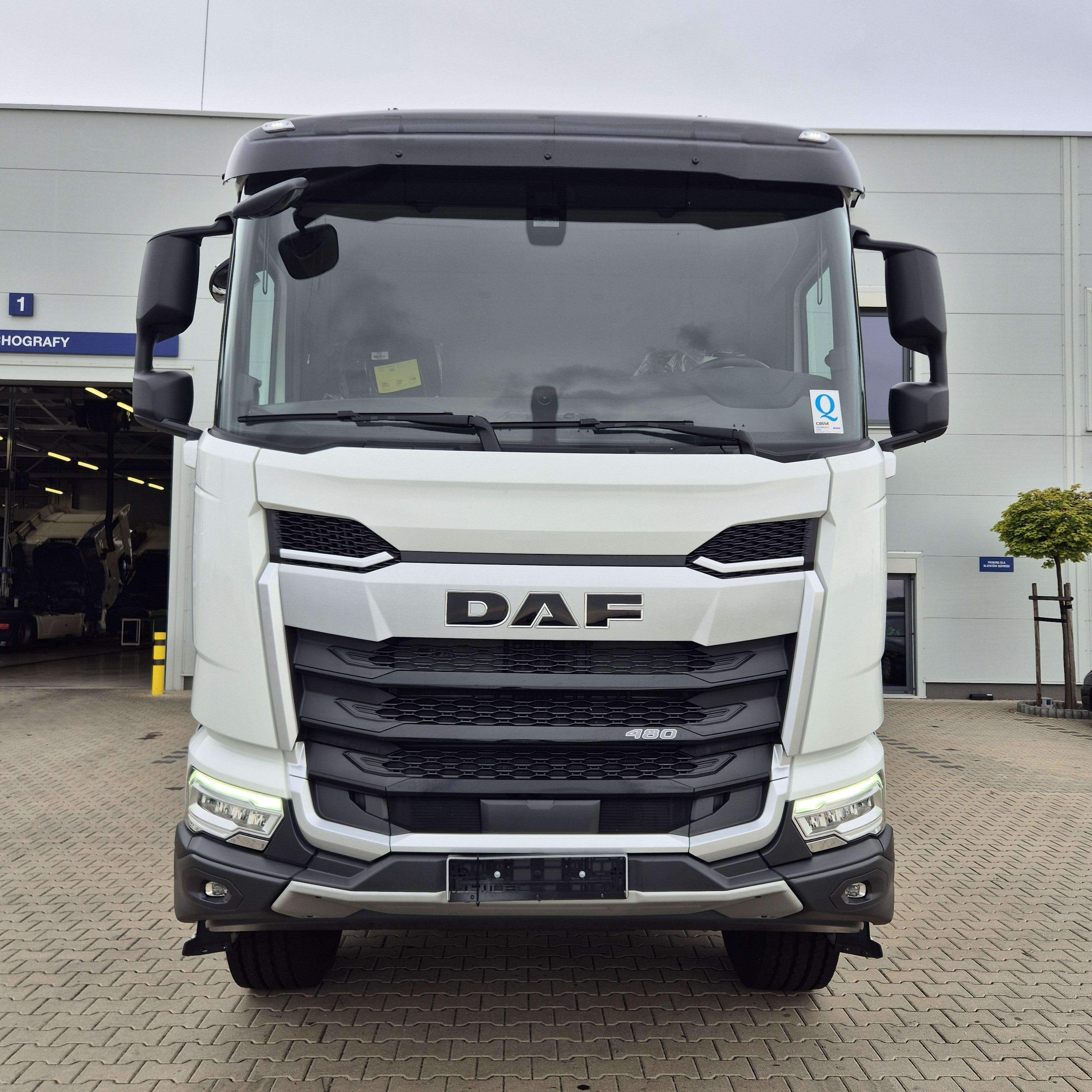 DAF XF 480 FAD 8X4 D 5