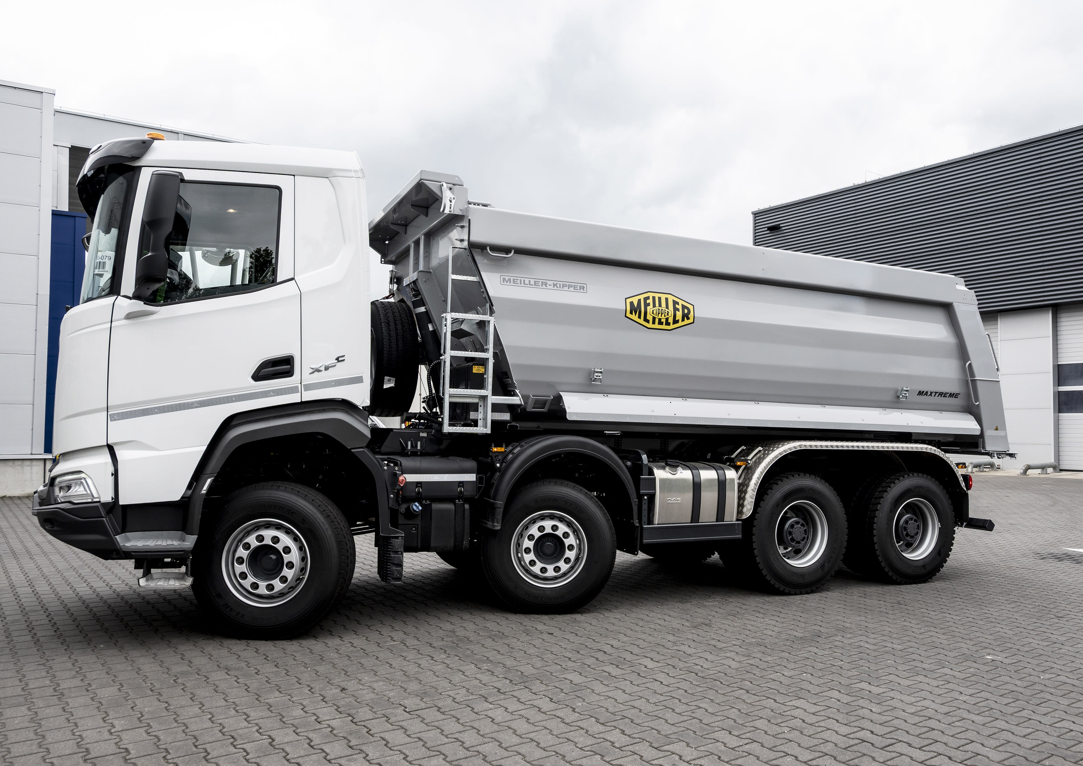 DAF XF 480 FAD 8X4 D 5