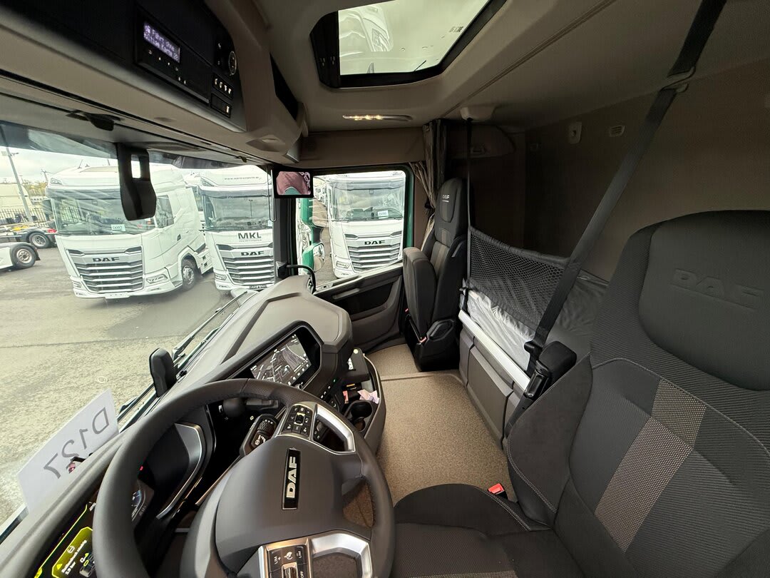 DAF XF 530 FAD 8X4 D 8