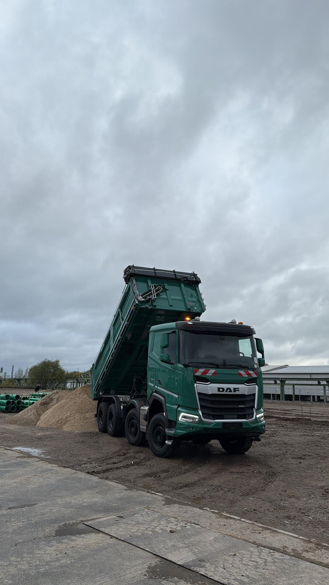 DAF XF 530 FAD 8X4 D 13