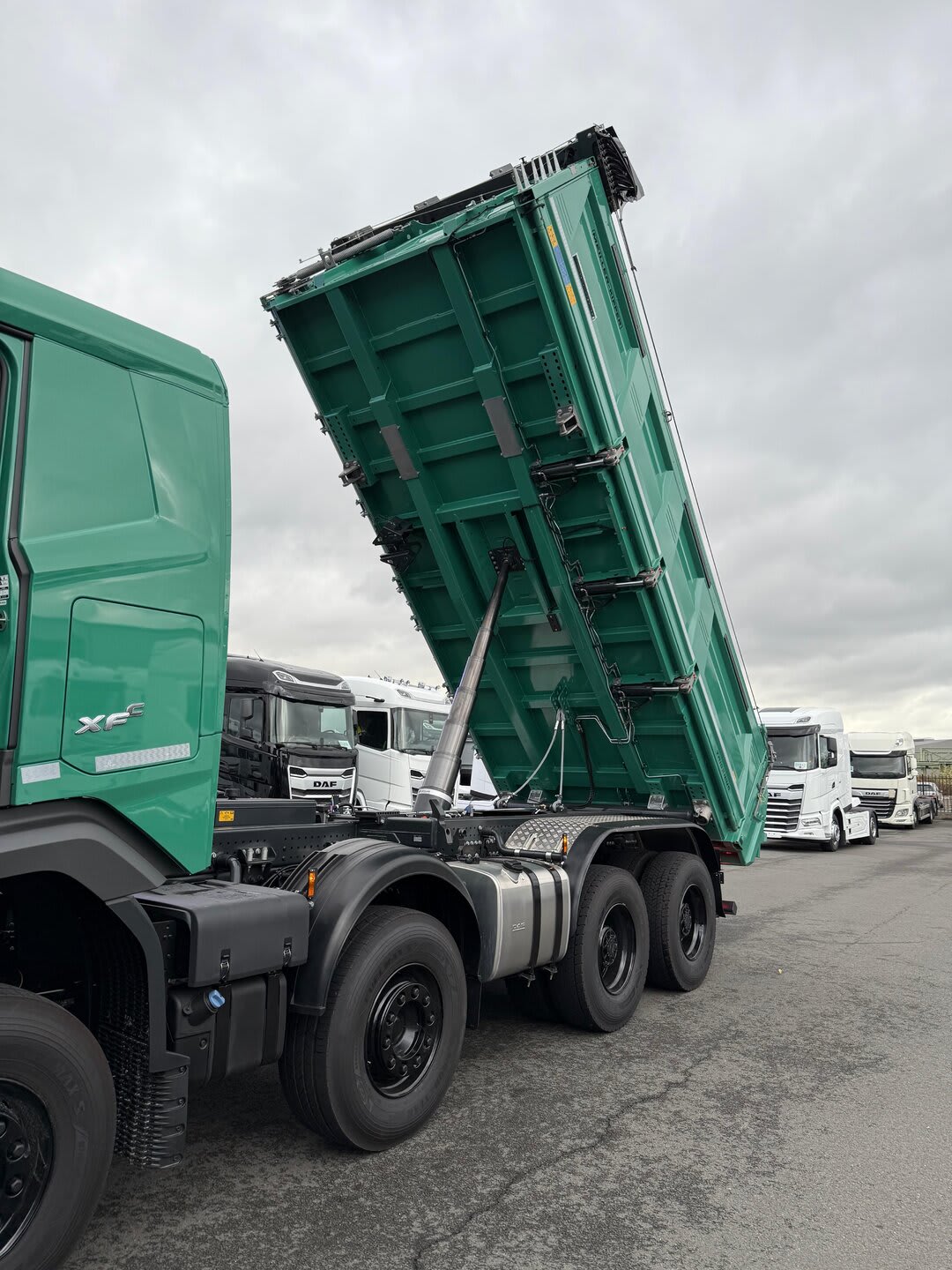 DAF XF 530 FAD 8X4 D 11