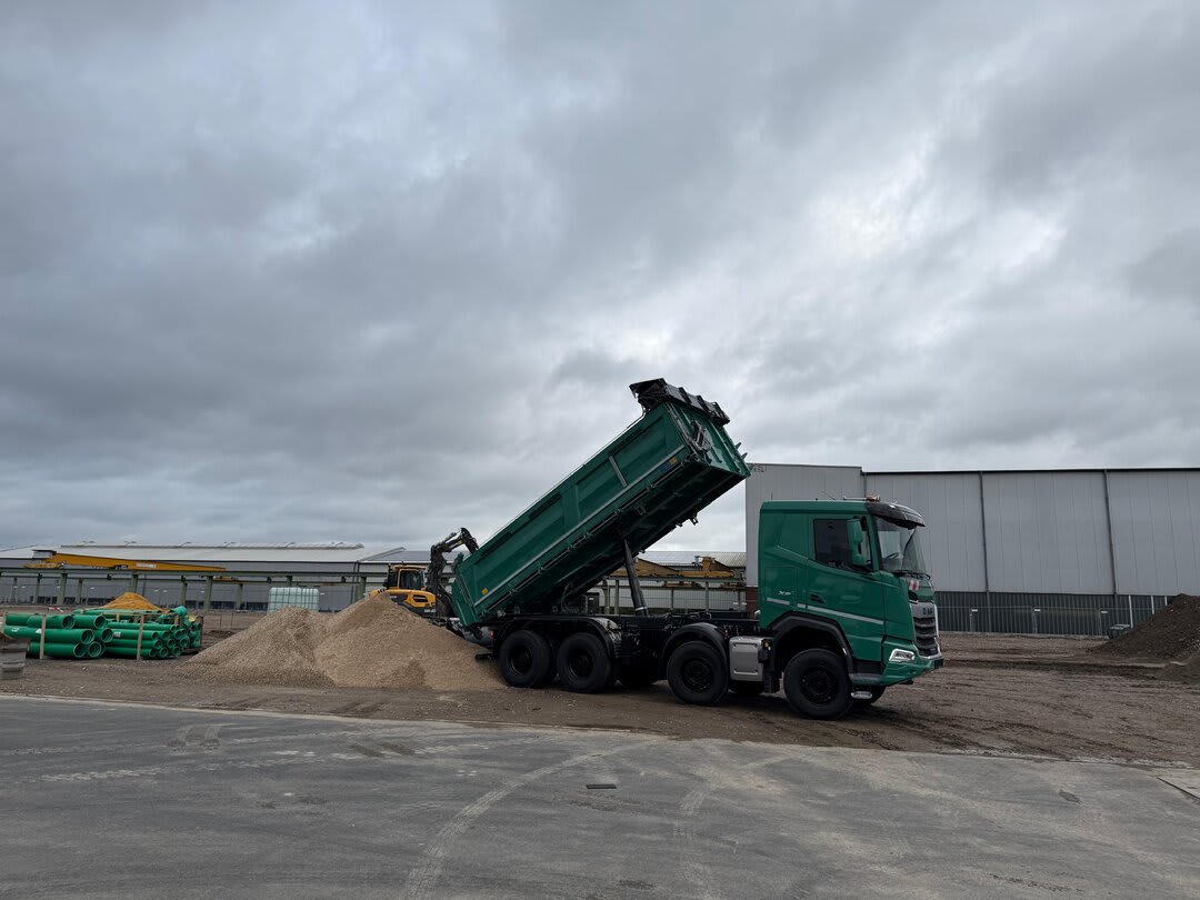 DAF XF 530 FAD 8X4 D 14