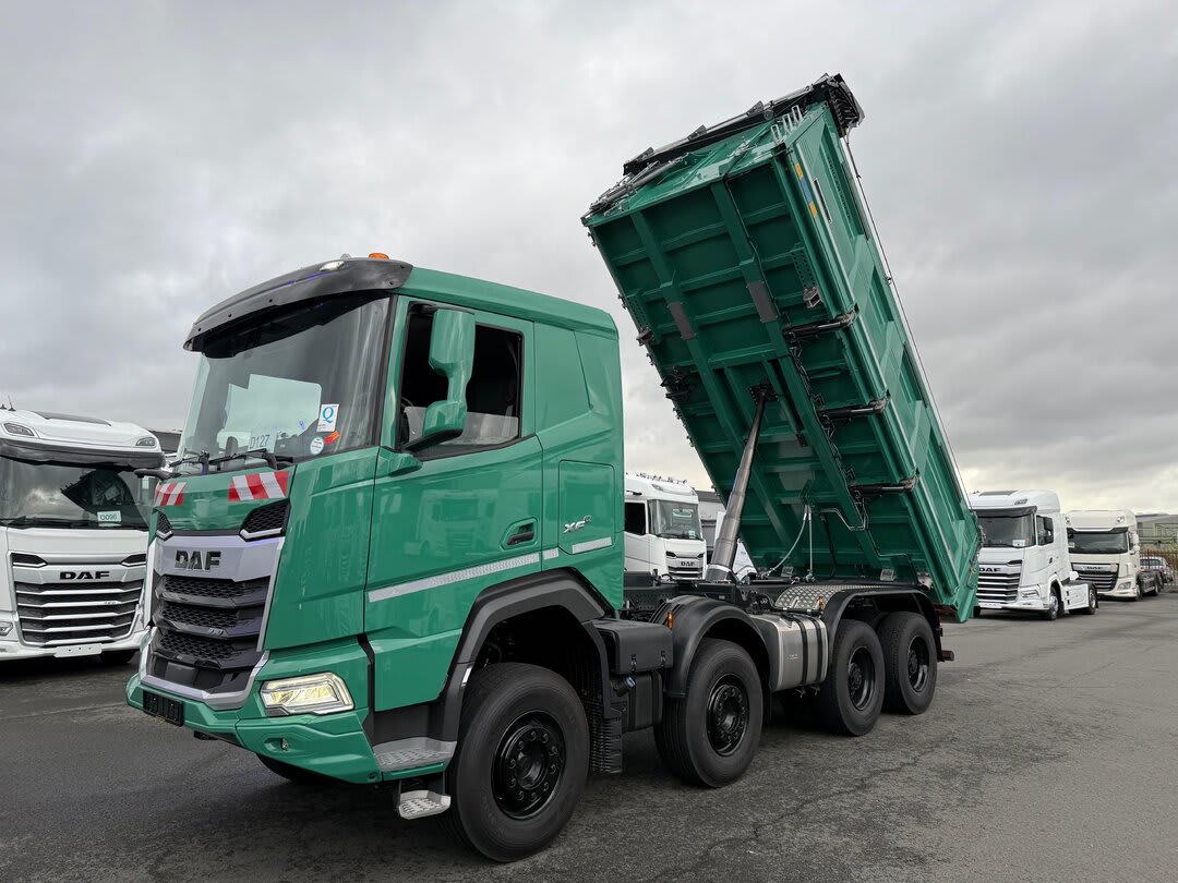 DAF XF 530 FAD 8X4 D 10