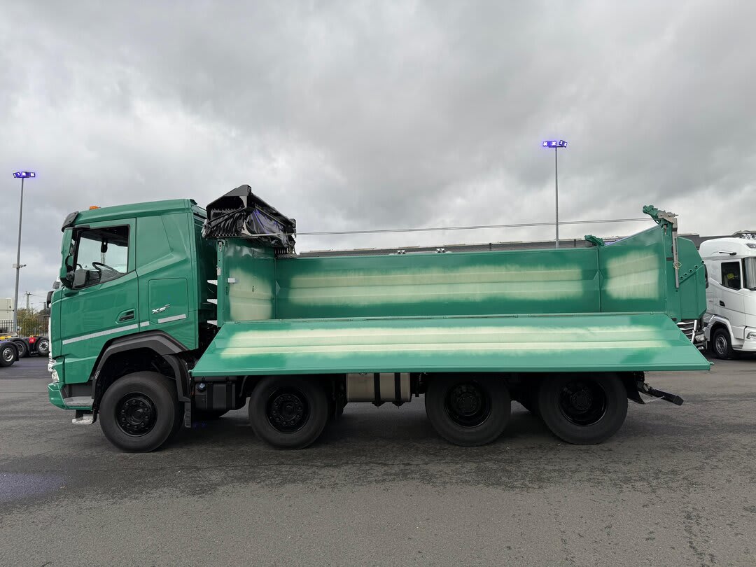 DAF XF 530 FAD 8X4 D 7