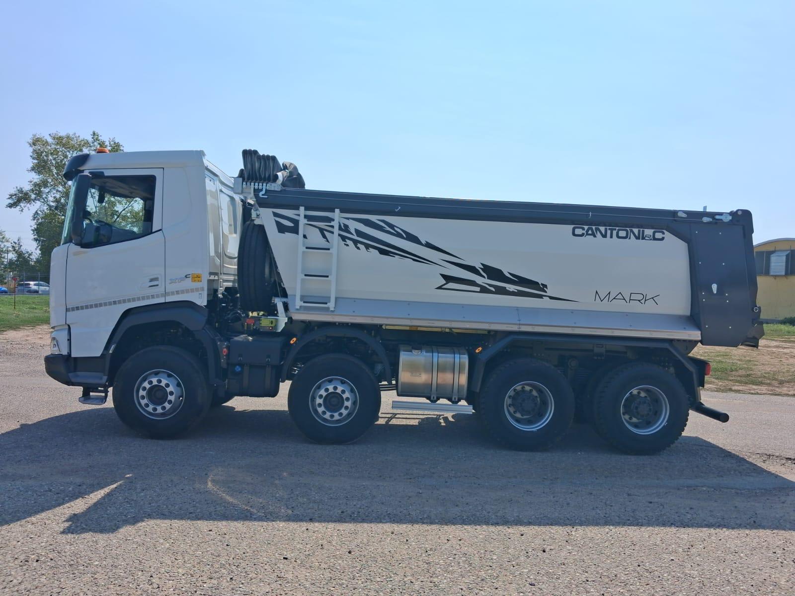 DAF XF 480 FAD 8X4 D 4