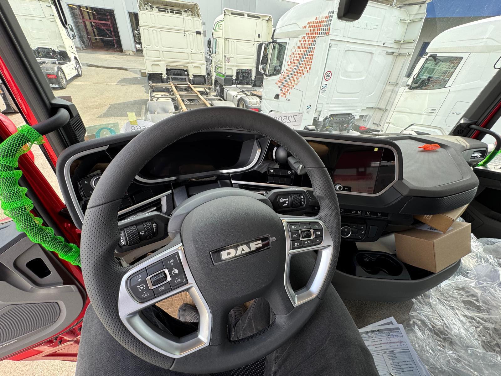 DAF XF 530 FAD 8X4 D 4
