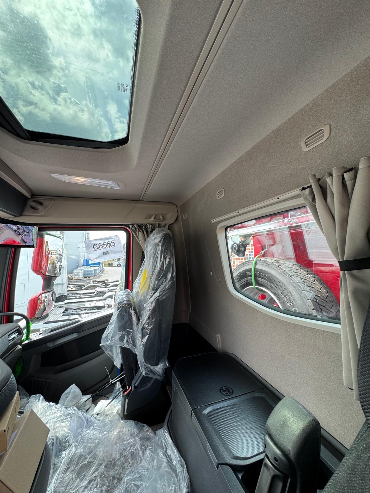 DAF XF 530 FAD 8X4 D 0