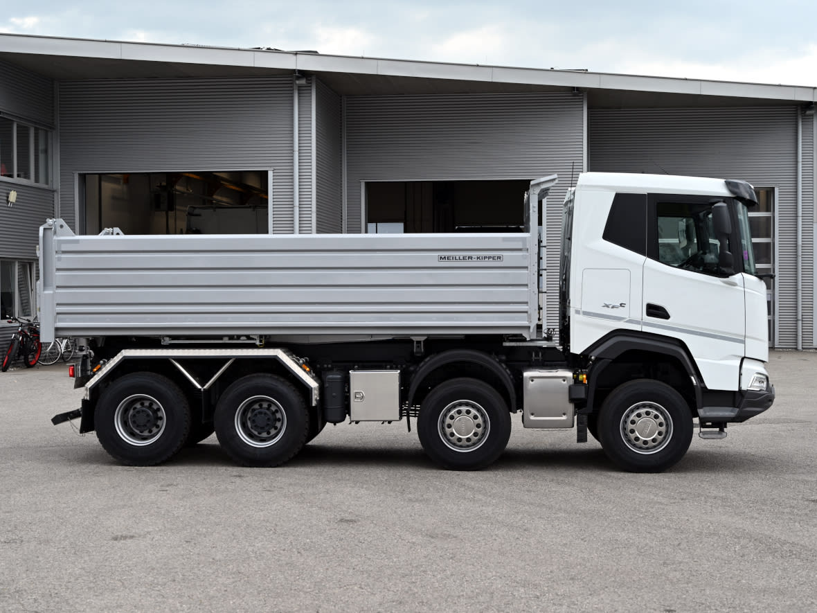 DAF XF 530 FAD 8X4 D 8