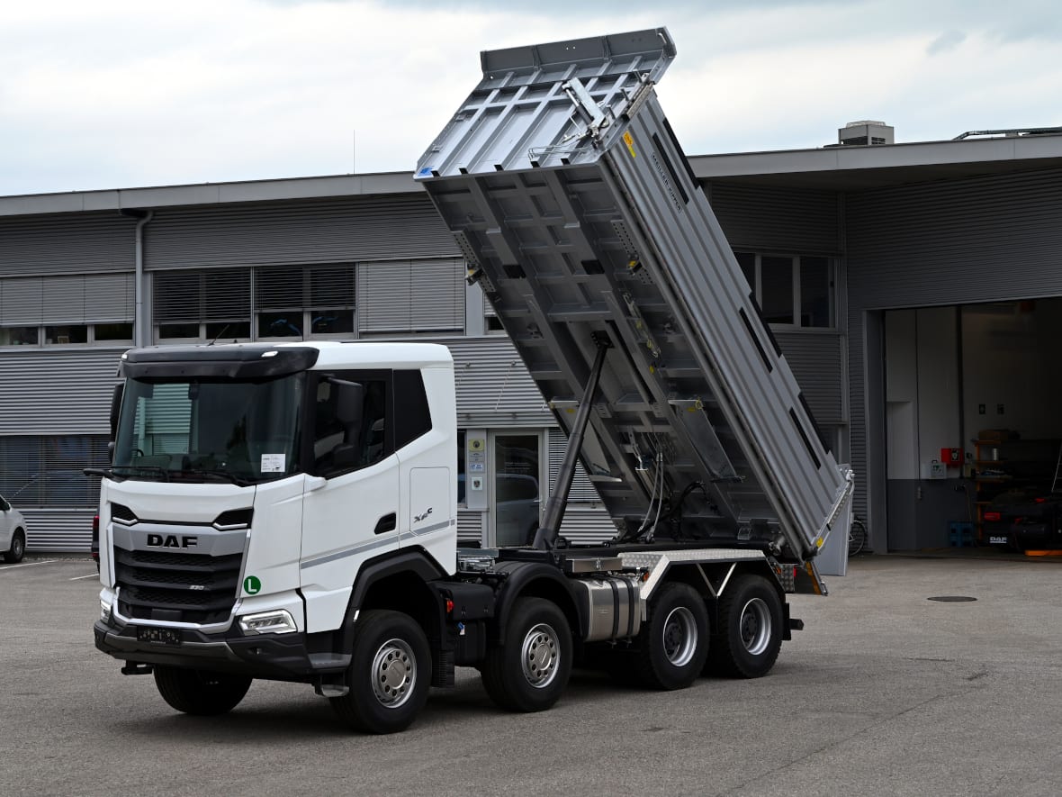 DAF XF 530 FAD 8X4 D 1