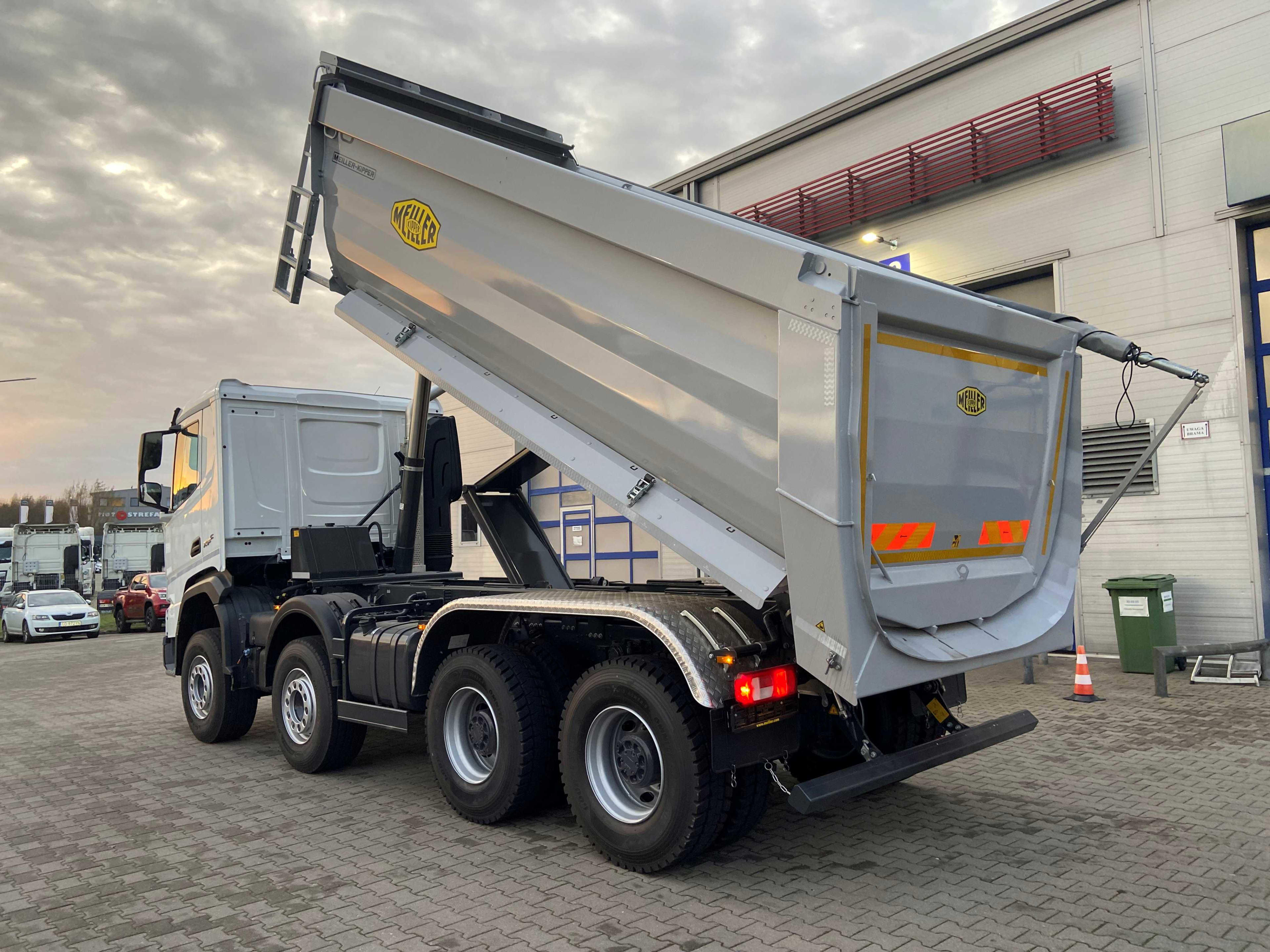 DAF XF 480 FAD 8X4 D 4