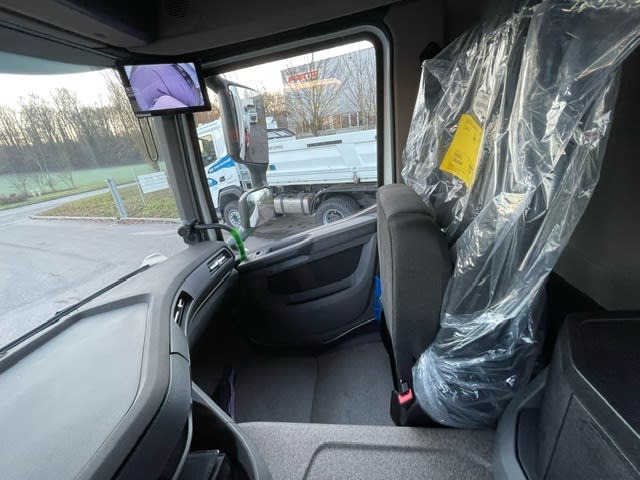 DAF XD 370 FA 4X2 12