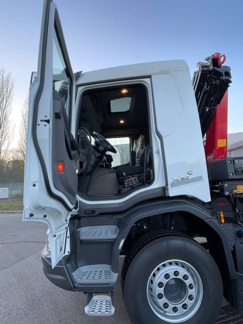 DAF XD 370 FA 4X2 29