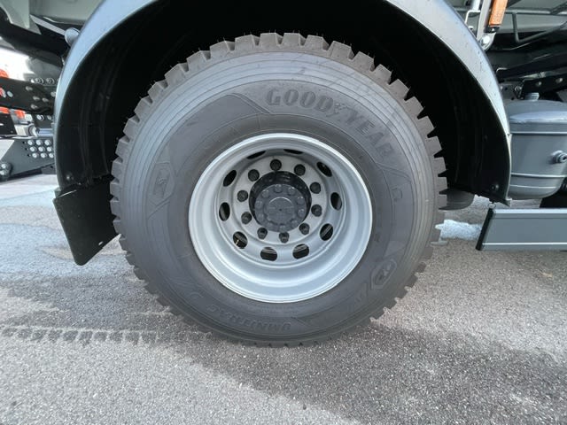 DAF XD 370 FA 4X2 24