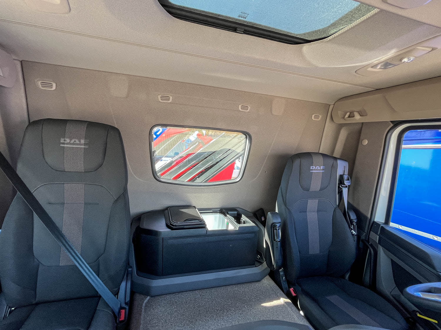 DAF XD 370 FA 4X2 17