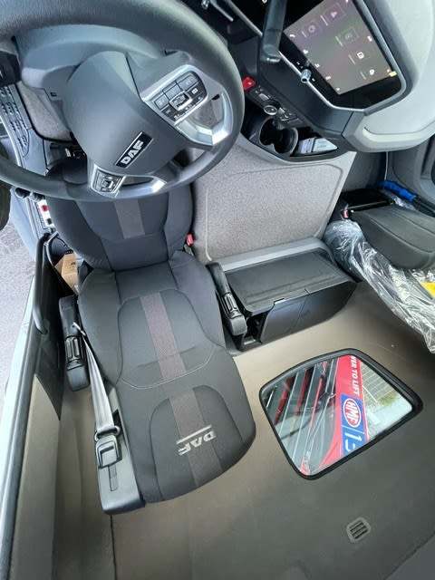 DAF XD 370 FA 4X2 19