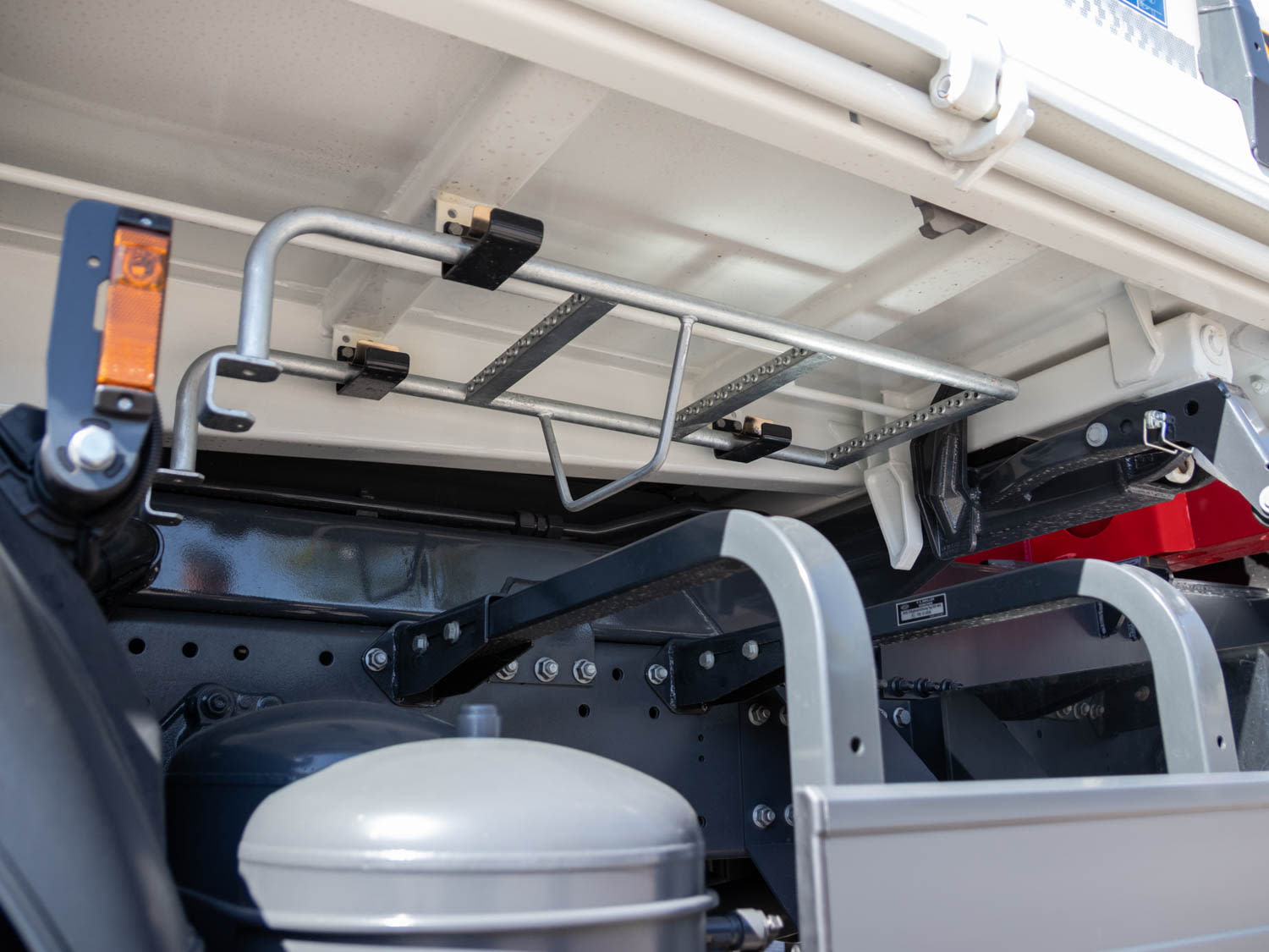 DAF XD 370 FA 4X2 24