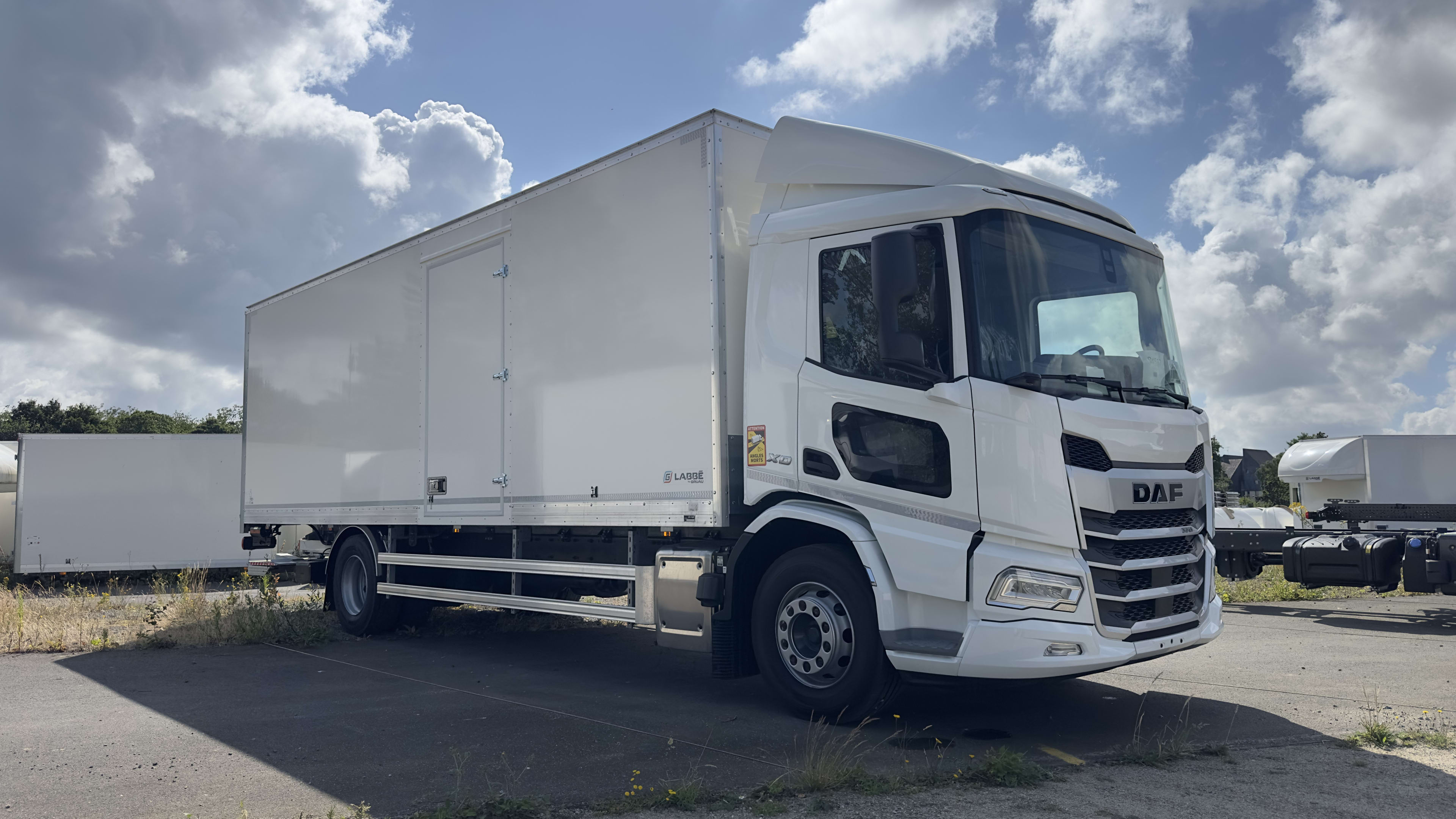 DAF XD 370 FA 4X2 0