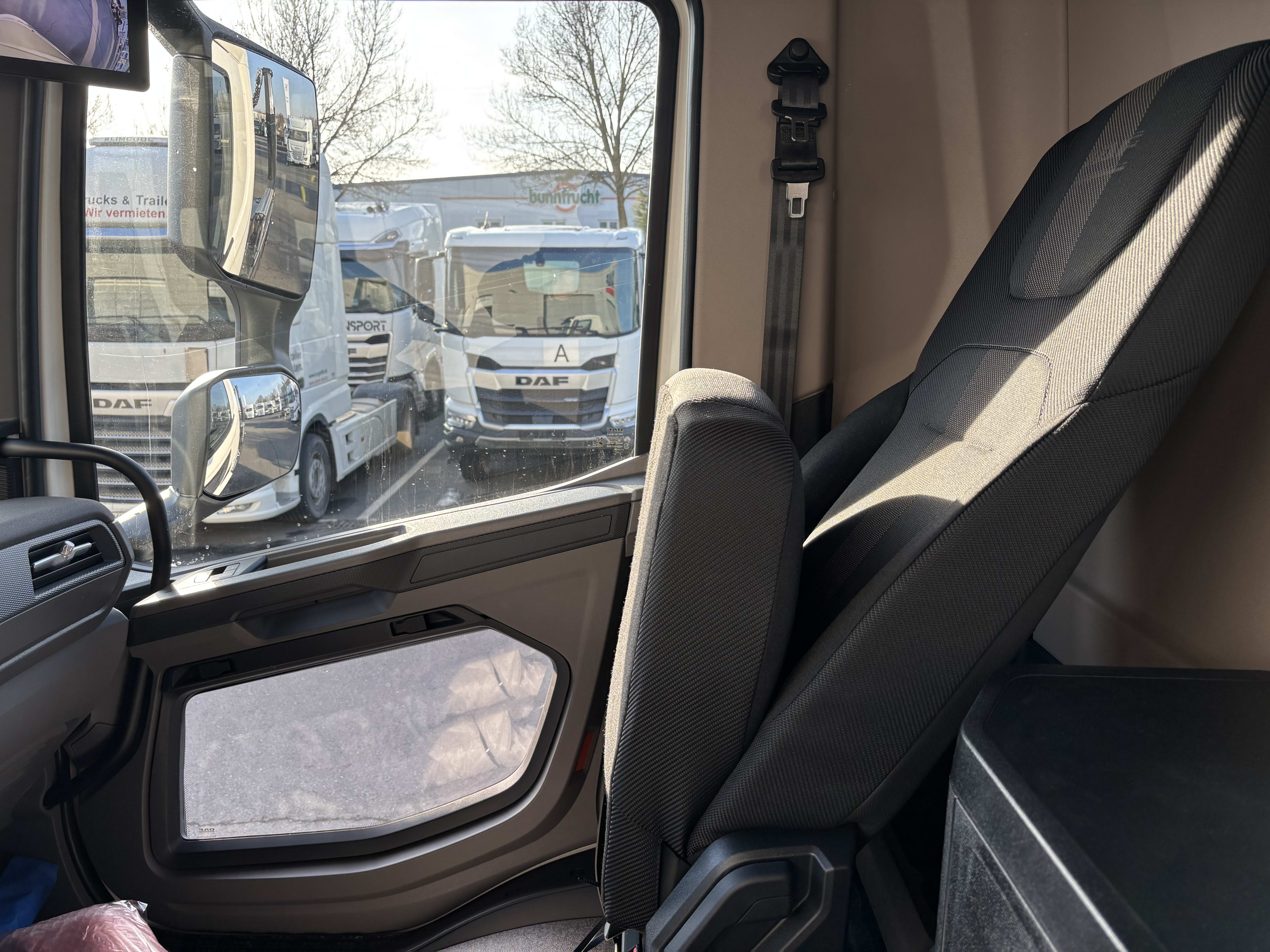 DAF XD 450 FA 4X2 19