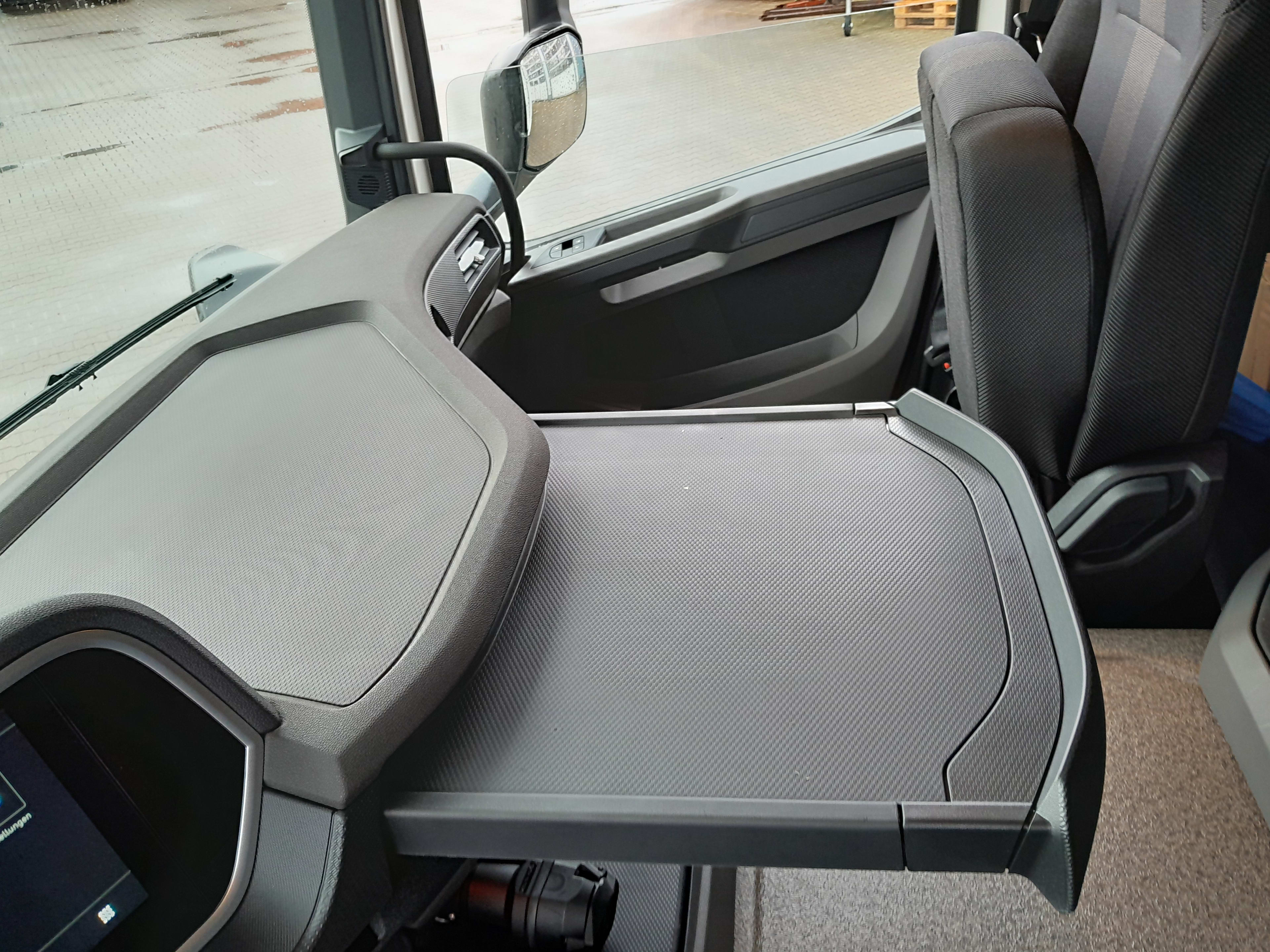 DAF XD 370 FA 4X2 29