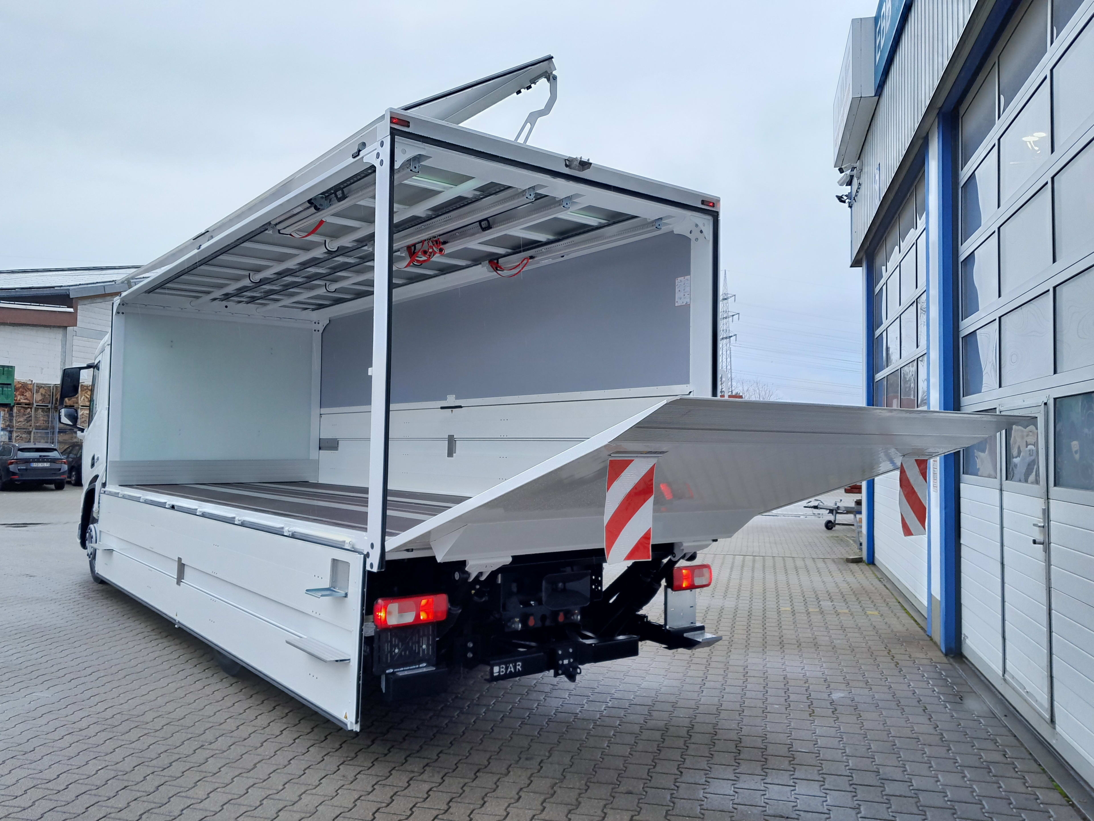 DAF XD 370 FA 4X2 43