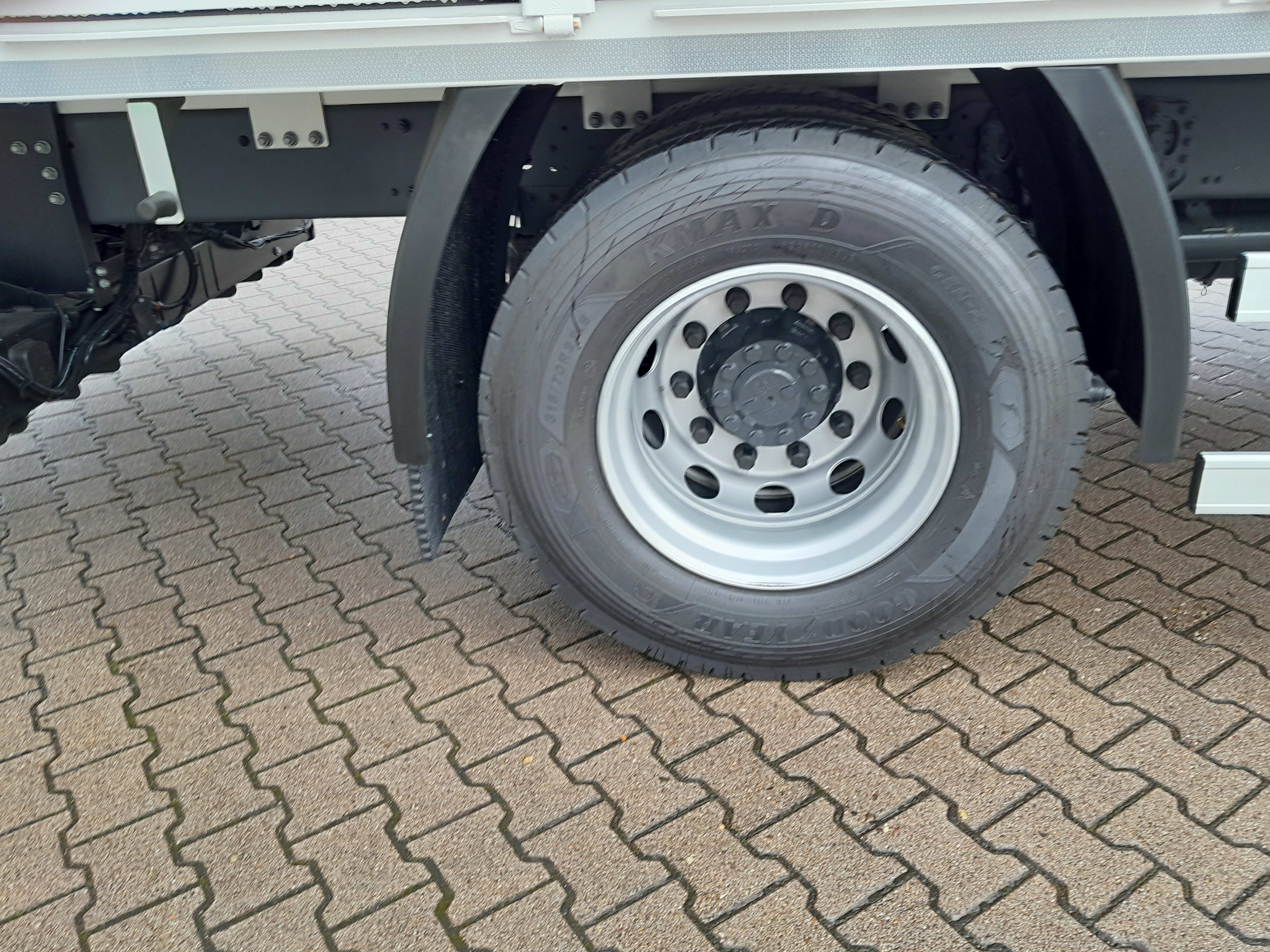 DAF XD 370 FA 4X2 57