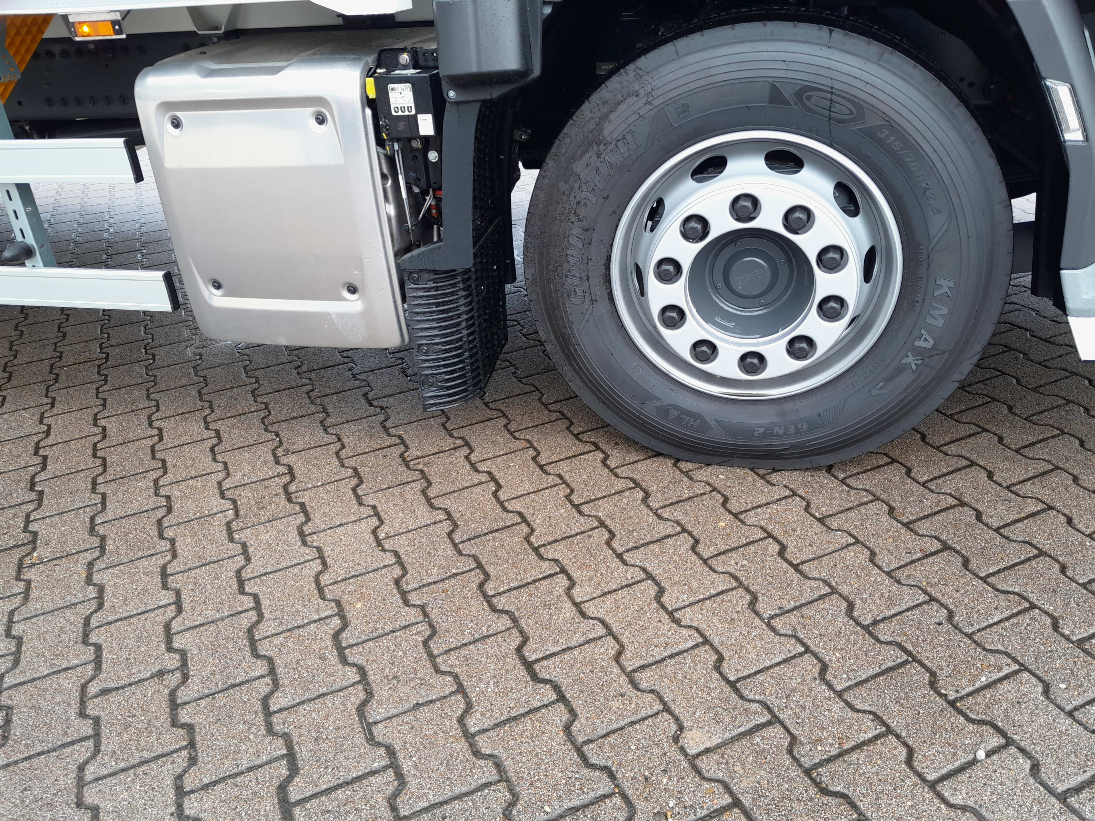 DAF XD 370 FA 4X2 59