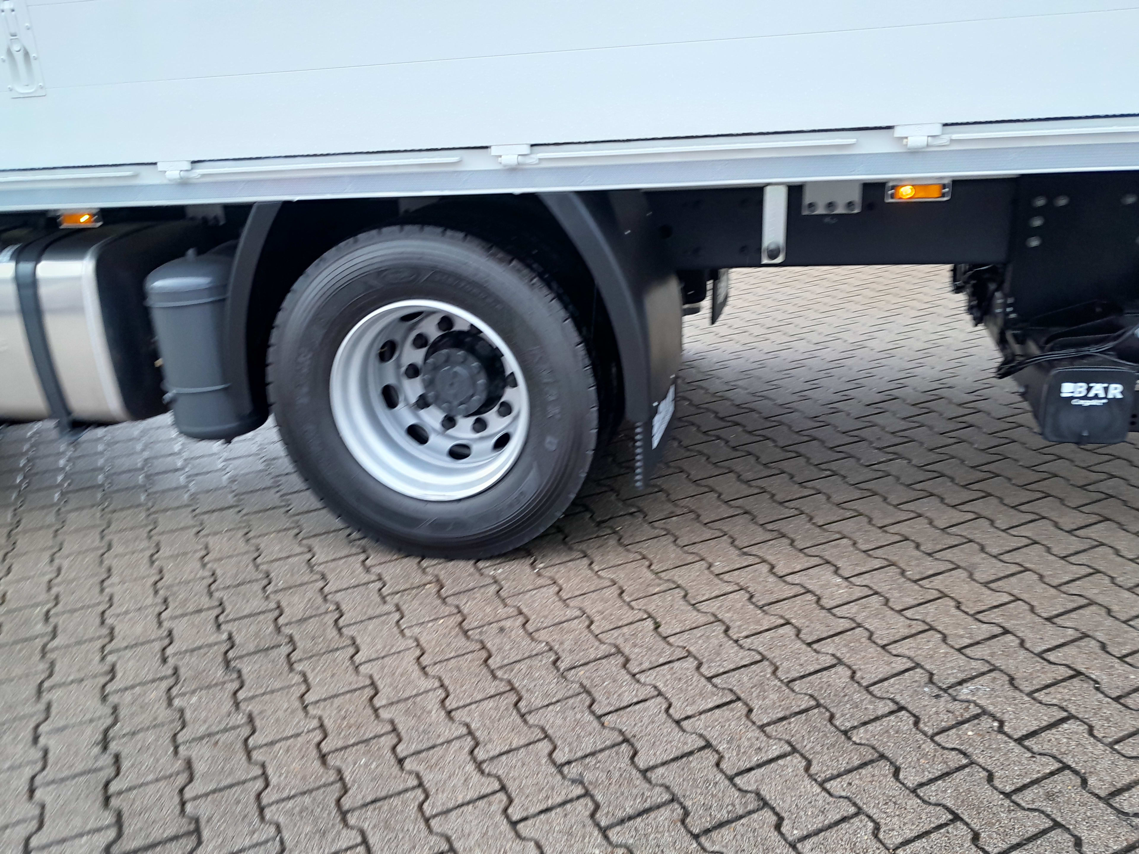 DAF XD 370 FA 4X2 53