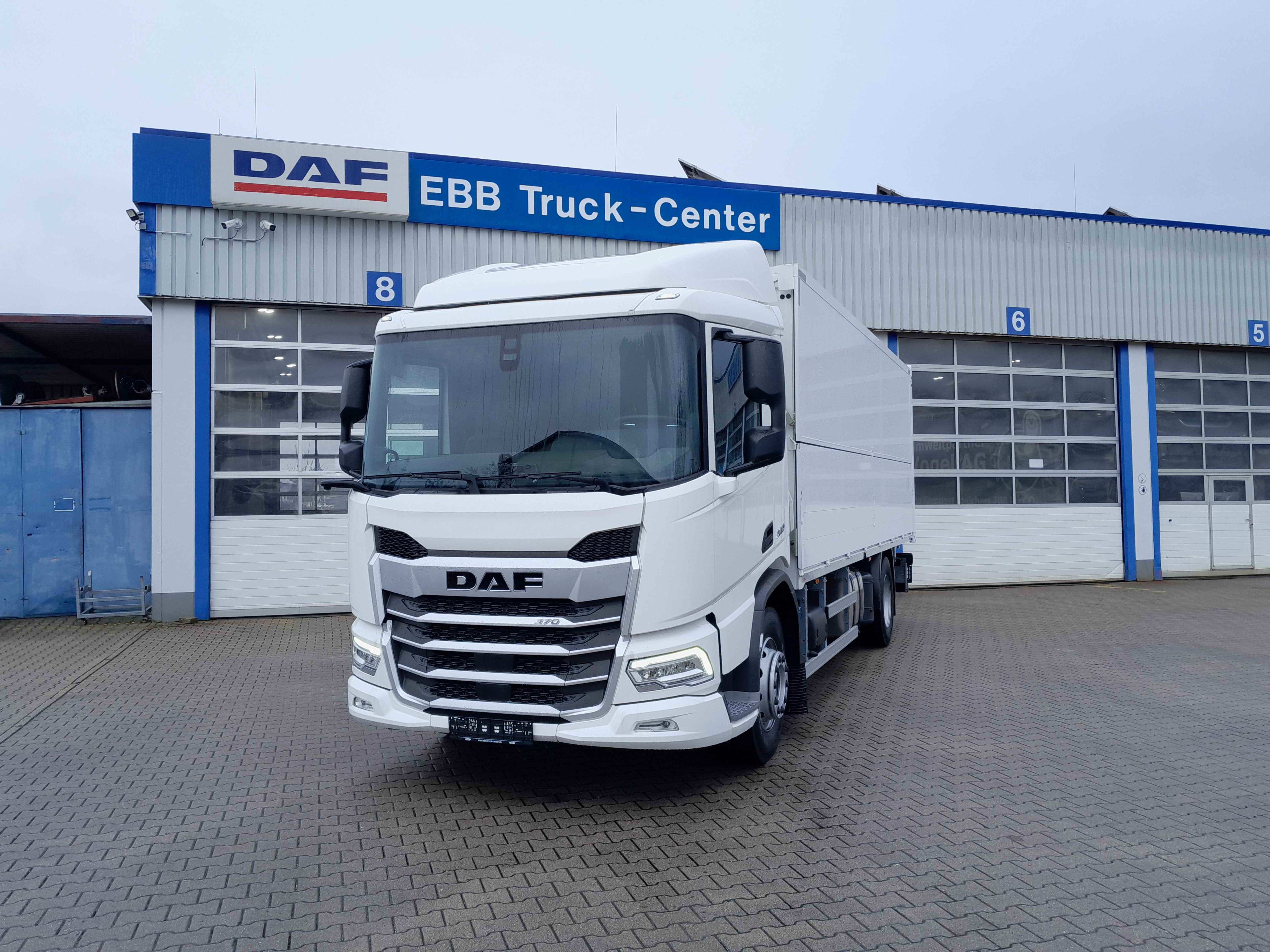 DAF XD 370 FA 4X2 20